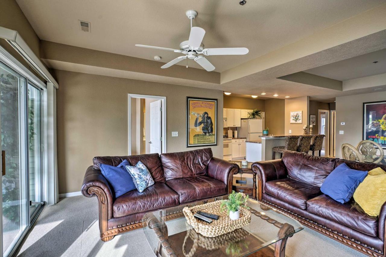 Waterfront Lake Ozark Condo With Deck And Pools Eksteriør billede